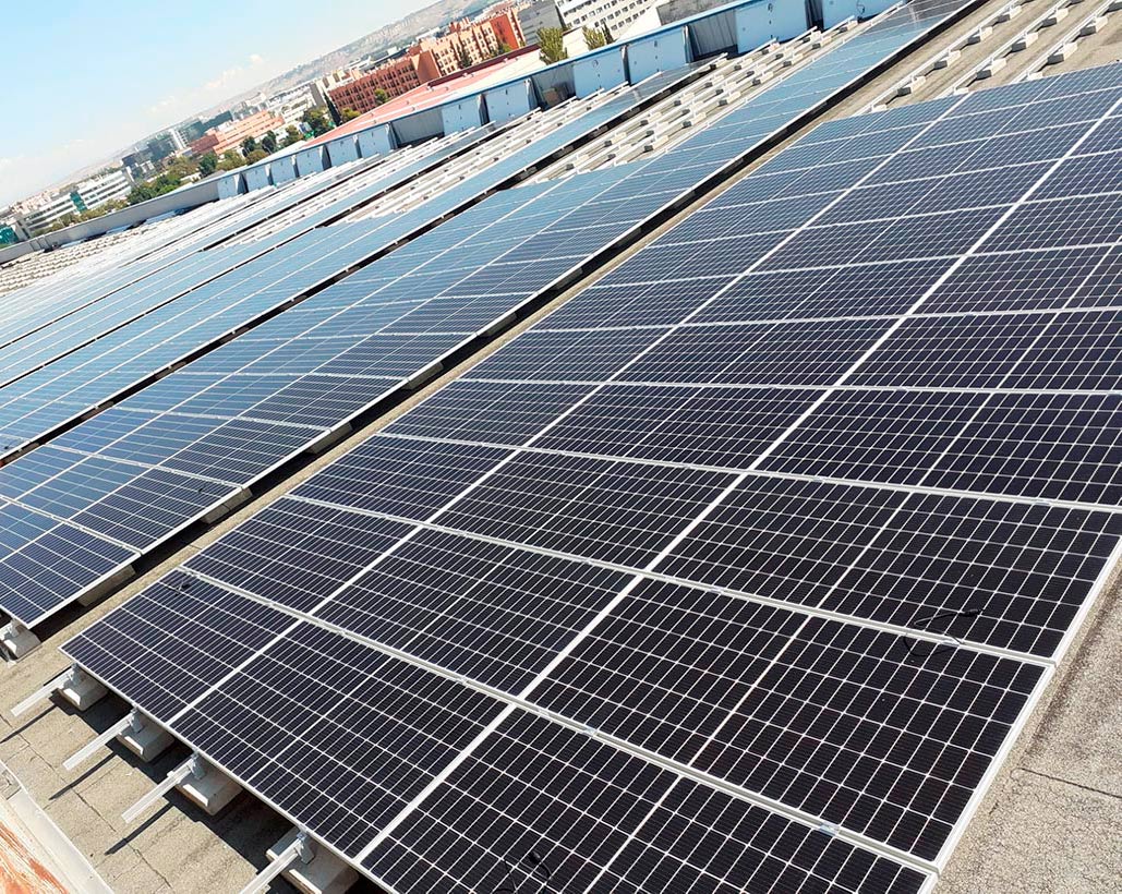Anclajes e impermeabilización de instalaciones fotovoltaicas en cubiertas
